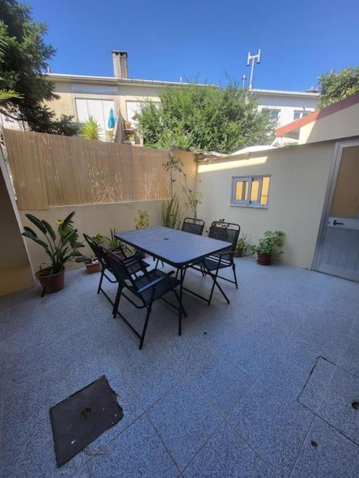 Roomy & Patio - 2 Bedroom Flat ポルト エクステリア 写真